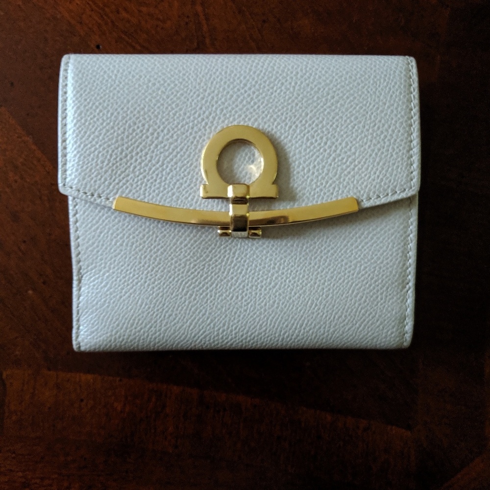 Salvatore Ferragamo Ganchio Medium French Wallet
